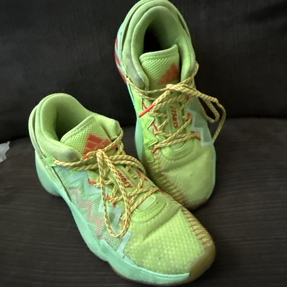 adidas D.O.N Issue #2 Spidey Sense Donovan Mitchell Don Size 5 Youth